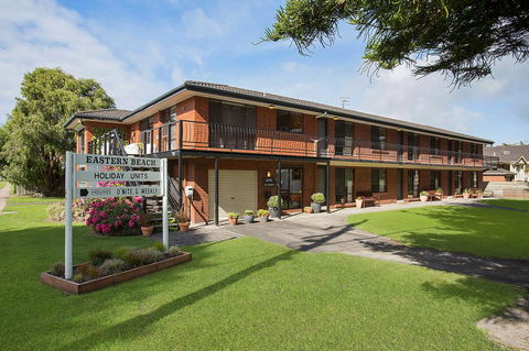 Eastern Beach Holiday Units - Sydney Tourism 0