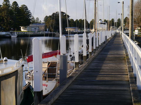 Eastern Beach Holiday Units - Sydney Tourism 10