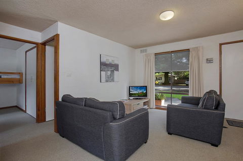Eastern Beach Holiday Units - Sydney Tourism 2