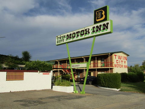 Twin City Motor Inn - Sydney Tourism 1