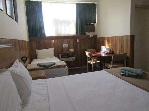Twin City Motor Inn - Sydney Tourism 30