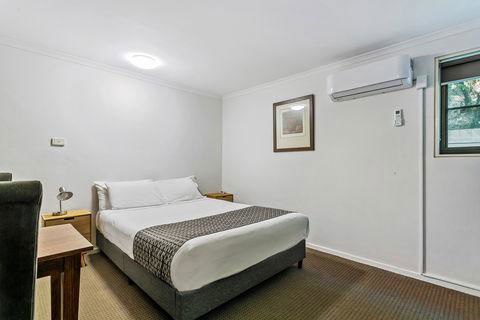 Quality Inn & Suites The Menzies - Sydney Tourism 3