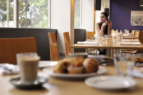 Mercure North Melbourne - Sydney Tourism 11