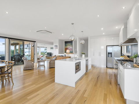 Aireys Ocean View - Sydney Tourism 1