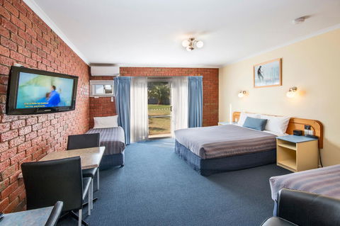 Torquay Tropicana Motel - Sydney Tourism 2
