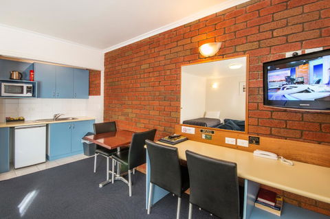 Torquay Tropicana Motel - Sydney Tourism 22