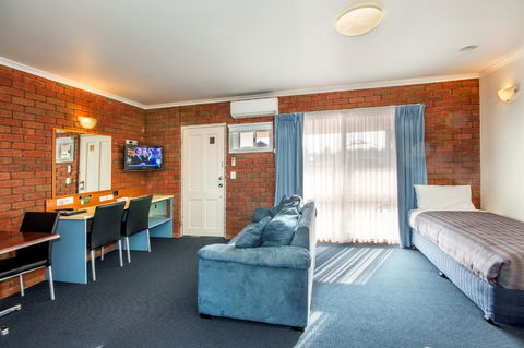 Torquay Tropicana Motel - Sydney Tourism 23