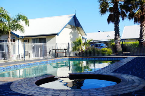 Torquay Tropicana Motel - Sydney Tourism 13