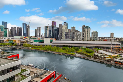 Signature Waterfront Apartments - Sydney Tourism 21