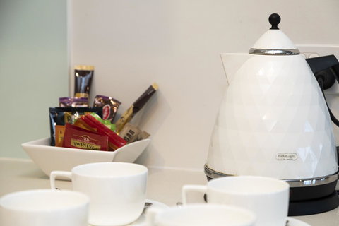 Signature Waterfront Apartments - Sydney Tourism 8