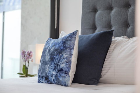 Signature Waterfront Apartments - Sydney Tourism 25