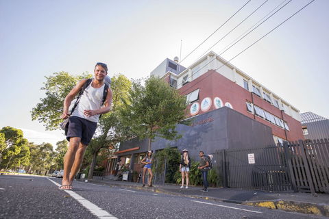 Melbourne Metro YHA - Sydney Tourism 1