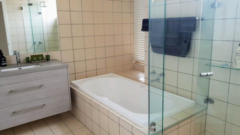 Number 9 Leisure Stay - Sydney Tourism 12