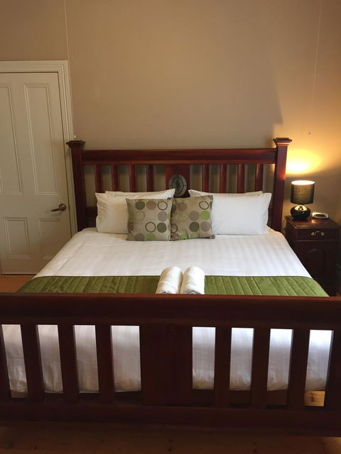 Little River Bed And Breakfast - Sydney Tourism 24