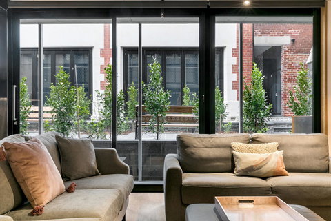 Stylish Apartment In Unique Church Development - Sydney Tourism 5