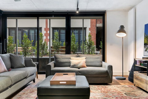 Stylish Apartment In Unique Church Development - Sydney Tourism 4