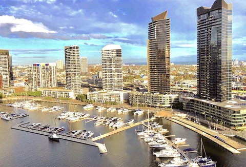 Brilliant Victoria Harbour Waterfront - Sydney Tourism 16