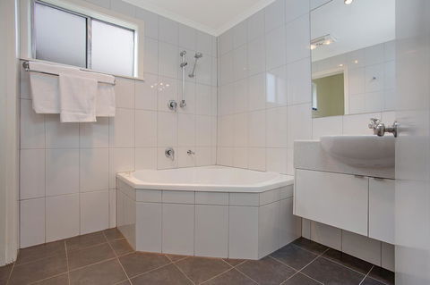 Hamilton Townhouse Motel - Sydney Tourism 18
