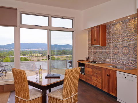 Panoramia Villas - Sydney Tourism 3