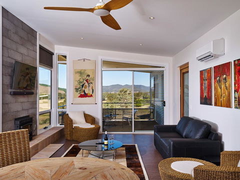Panoramia Villas - Sydney Tourism 10
