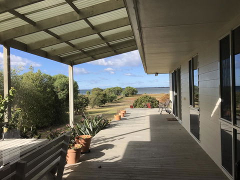 Eagle Bay Views - Sydney Tourism 0