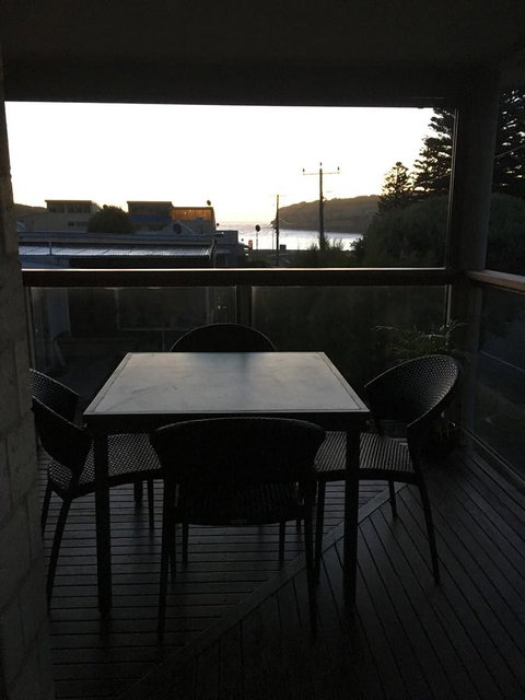 Ocean View Beach House - Sydney Tourism 5