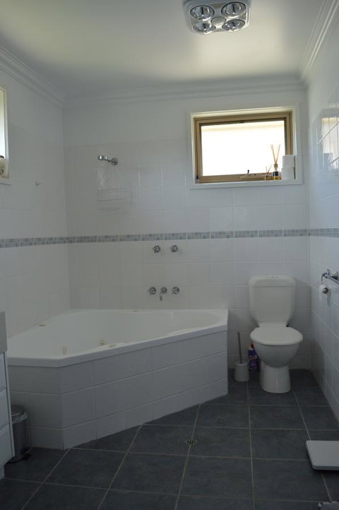 Ocean View Beach House - Sydney Tourism 17