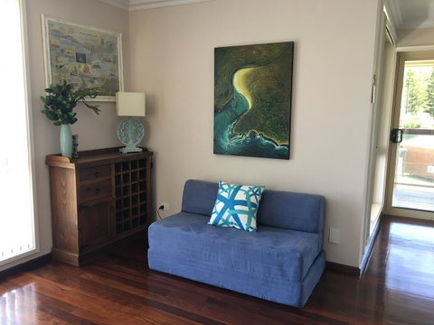 Ocean View Beach House - Sydney Tourism 10