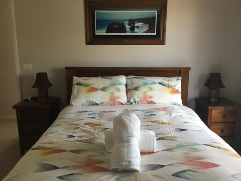 Ocean View Beach House - Sydney Tourism 11
