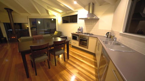Limosa Rise - Sydney Tourism 6