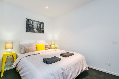 Complete Host The River Apartments - Sydney Tourism 2