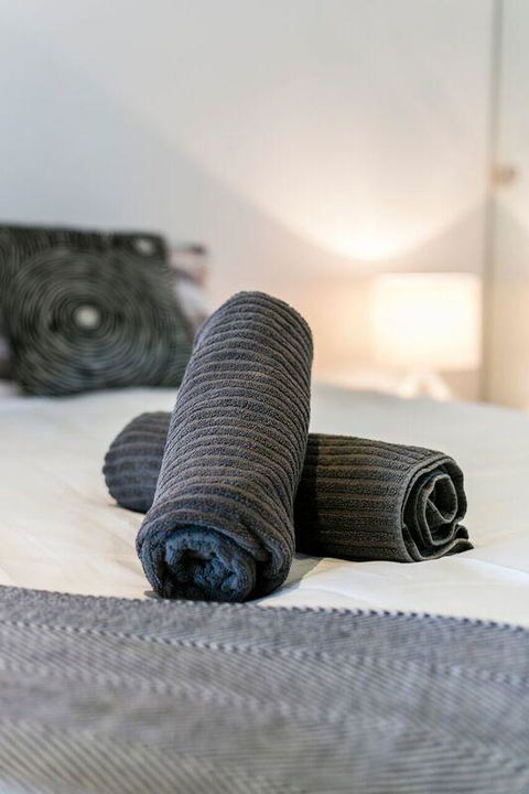 Complete Host The River Apartments - Sydney Tourism 9