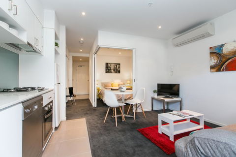 Complete Host The River Apartments - Sydney Tourism 1