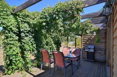 Beechworth Cedar Cottages - Sydney Tourism 12