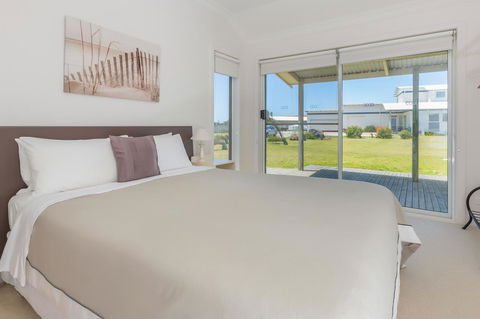 Cottages For Couples - Sydney Tourism 25