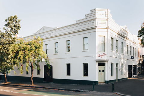 Naughtons Hotel - Sydney Tourism 0