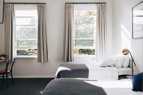 Naughtons Hotel - Sydney Tourism 8