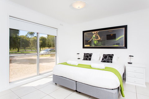 Mildura Holiday Villas - Sydney Tourism 16
