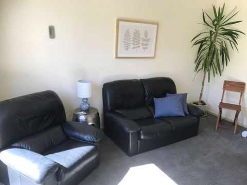 Lakeside Conti Villas - Sydney Tourism 13