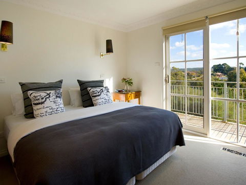 Churchills - Sydney Tourism 4