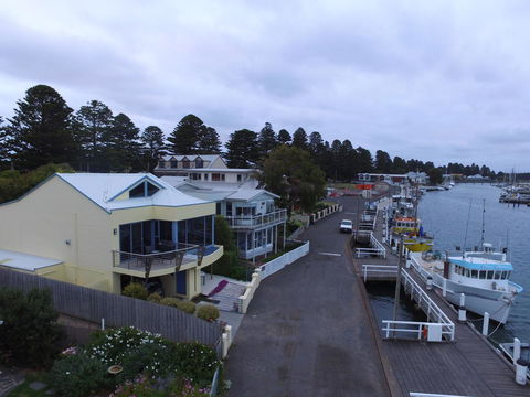 The Waterfront Apartment - Sydney Tourism 2