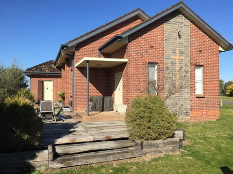 The Church Retreat - Sydney Tourism 0