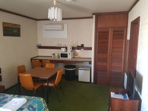 The Club Hotel - Sydney Tourism 1