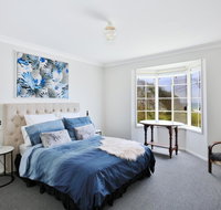 The Crescent - Pet Friendly - 1 Min to Beach - Sydney Tourism