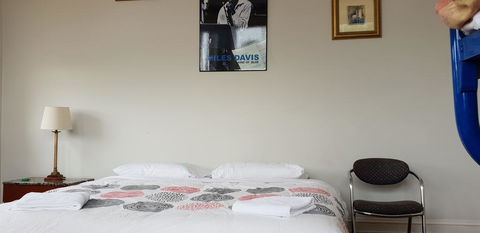 The Eastern Hotel - Sydney Tourism 1