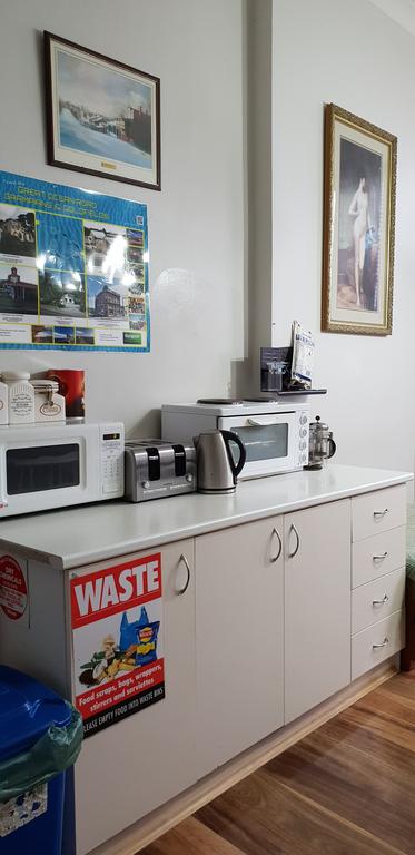 The Eastern Hotel - Sydney Tourism 0