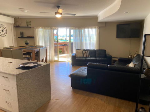 The Esplanade Holiday Apartments - Sydney Tourism 1