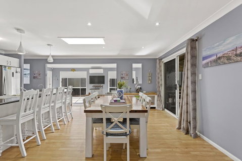 The Family Entertainer In The Heart Of Corlette! - Sydney Tourism 0