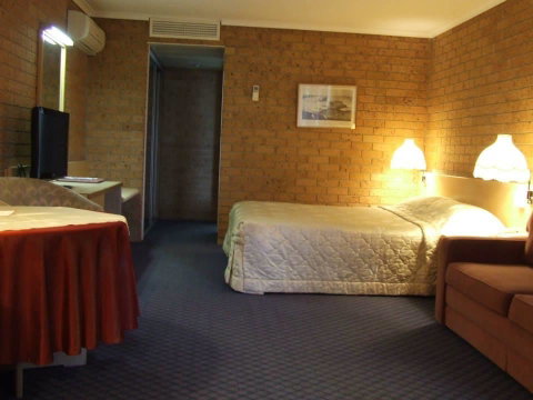 The John Hunter Motel - Sydney Tourism 3