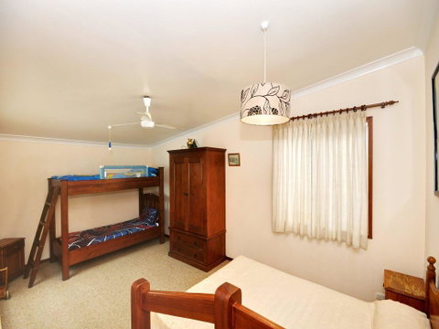 The Lakes Cottage - Sydney Tourism 3